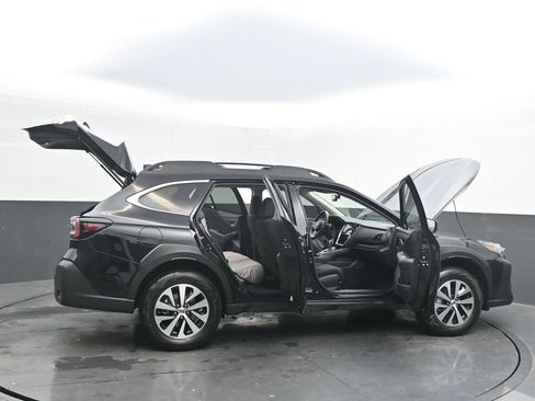 Used 2024 Subaru Outback Premium image 41