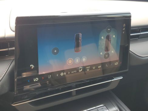 New 2026 Lincoln Nautilus Premier AWD/4WD image 24