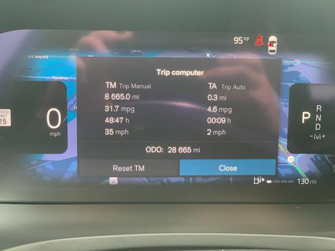 Used 2025 Volvo S60 B5 Plus AWD/4WD image 31