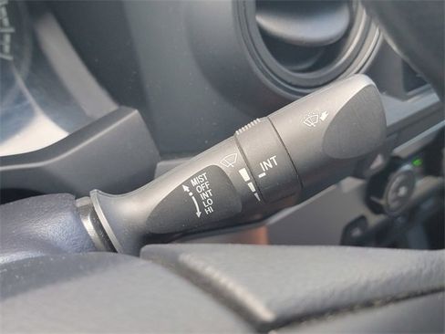 Used 2022 Toyota Tacoma SR w/ SR Convenience Package image 33