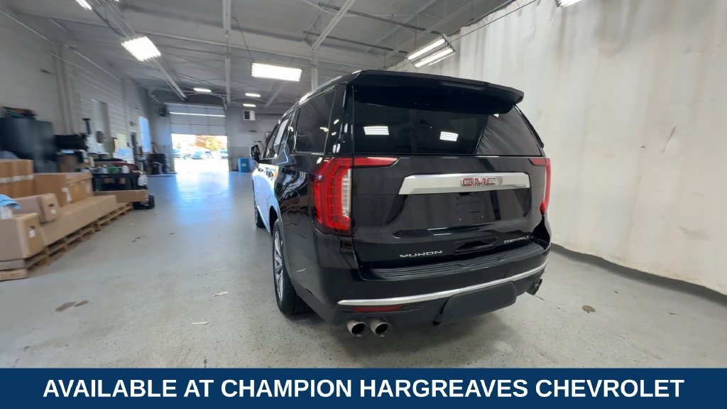 Used 2022 GMC Yukon Denali w/ Denali Premium Package AWD/4WD image 9