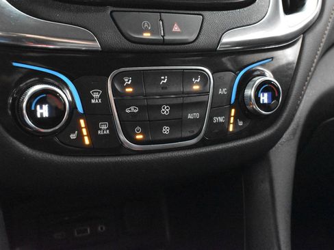 Used 2022 Chevrolet Equinox Premier image 17