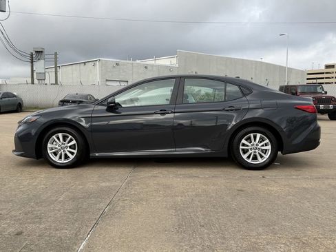 Used 2025 Toyota Camry LE FWD image 6