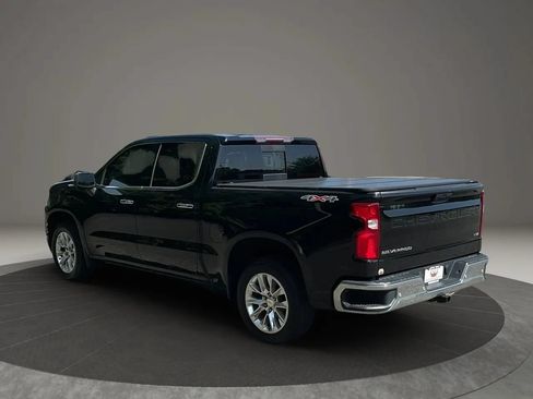 Used 2019 Chevrolet Silverado 1500 LTZ w/ LTZ Premium Package AWD/4WD image 3