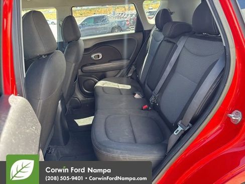Used 2019 Kia Soul + FWD image 11
