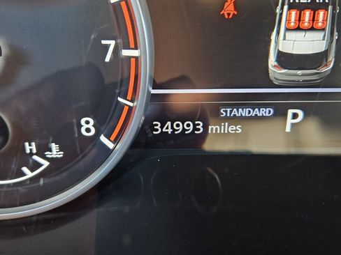 Used 2023 Nissan Rogue SV image 15