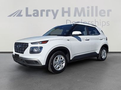 Used 2020 Hyundai Venue SEL w/ Convenience Package