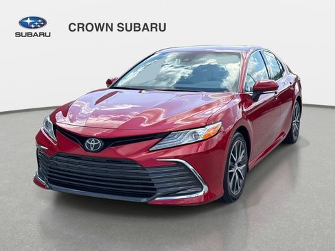 Used 2023 Toyota Camry XLE FWD image 9