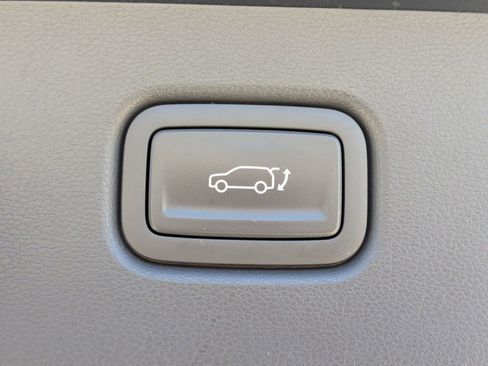 Used 2024 Hyundai Kona Limited image 35