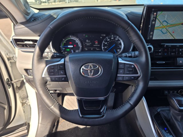 Used 2021 Toyota Highlander Platinum AWD/4WD image 20