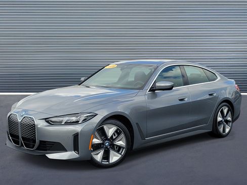 Used 2025 BMW i4 eDrive40 RWD image 1
