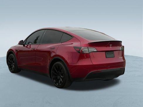 Used 2024 Tesla Model Y Long Range AWD/4WD image 6