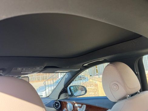 Used 2019 Mercedes-Benz E 300 image 9