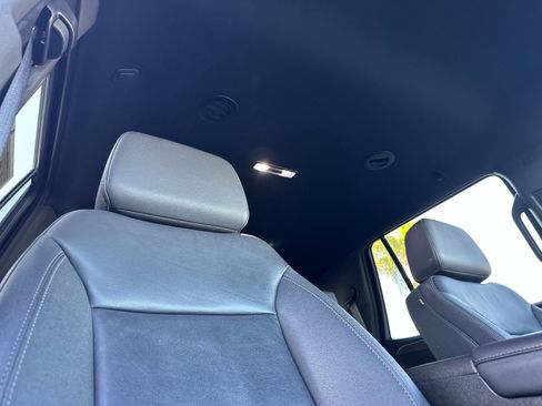 Used 2024 Chevrolet Tahoe LT image 17