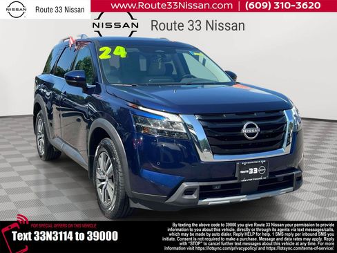 Used 2024 Nissan Pathfinder SL AWD/4WD image 1
