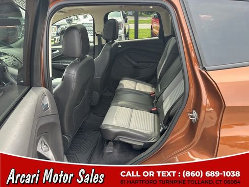 Used 2017 Ford Escape SE w/ SE Sport Appearance Package FWD image 17