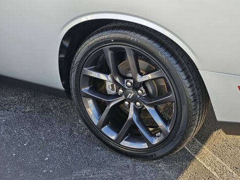 Used 2022 Dodge Challenger R/T w/ Plus Package image 9