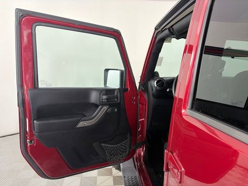 Used 2011 Jeep Wrangler Unlimited Sport image 10
