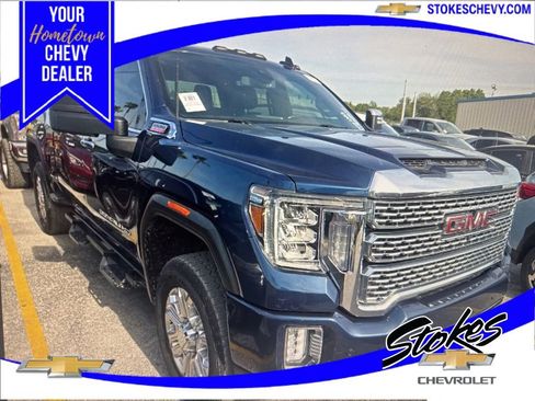 Used 2022 GMC Sierra 2500 Denali AWD/4WD image 1