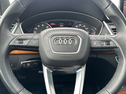 Used 2023 Audi Q5 2.0T Premium w/ Convenience Package AWD/4WD image 23