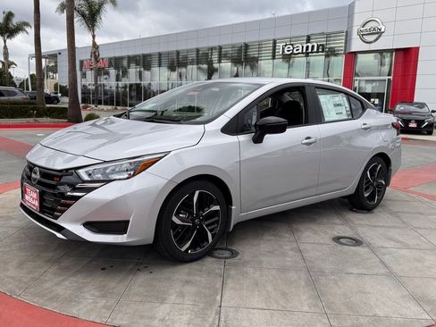 New 2025 Nissan Versa SR w/ Trunk Package image 4