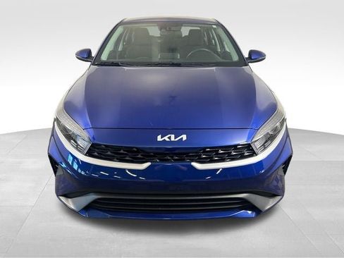 Used 2024 Kia Forte LXS w/ LXS Technology Package FWD image 8