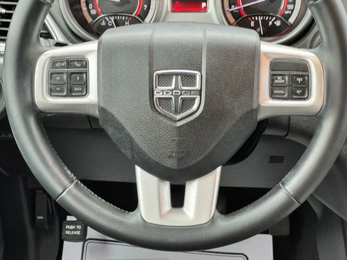 Used 2020 Dodge Journey SE w/ SE Popular Equipment Group FWD image 22