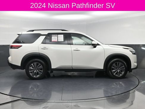 Used 2024 Nissan Pathfinder SV FWD image 4