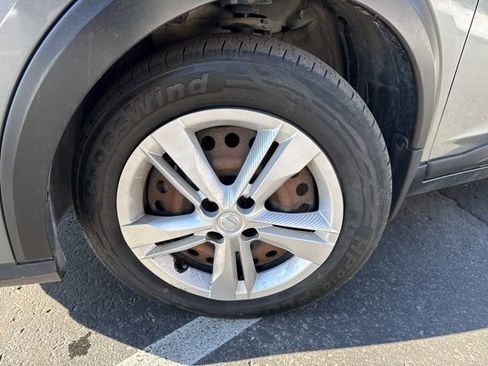 Used 2021 Nissan Kicks S image 30