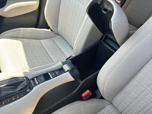 New 2027 Honda HR-V LX image 17