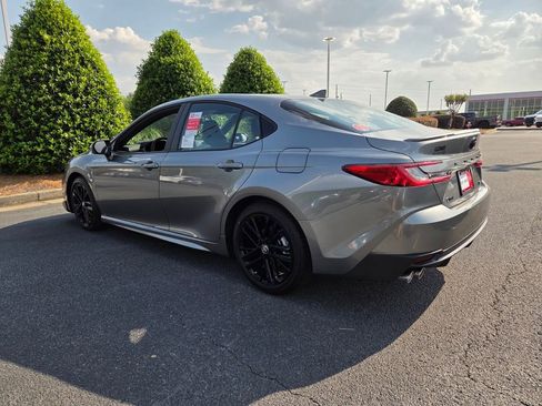 New 2026 Toyota Camry SE FWD image 8