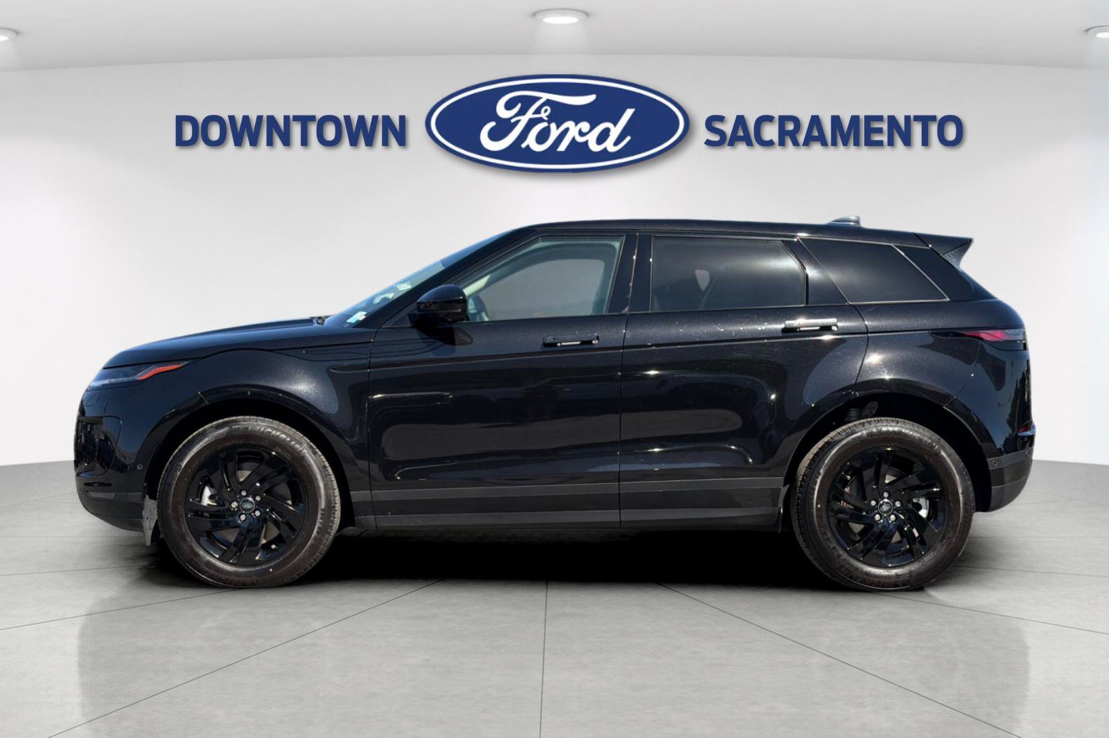 Used 2025 Land Rover Range Rover Evoque S AWD/4WD image 3