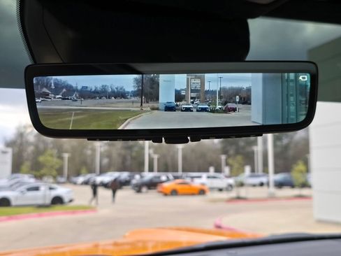 Used 2025 Lexus GX 550 w/ Accessory Package (Z1) image 32