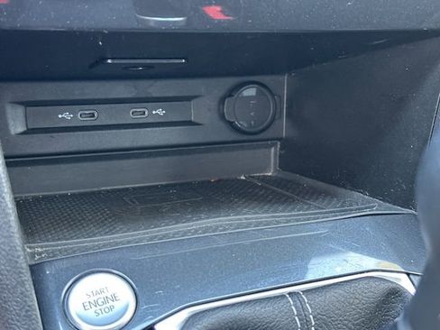 Used 2024 Volkswagen Tiguan Wolfsburg Edition image 24