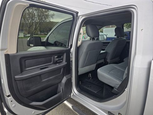 Used 2016 RAM 2500 Tradesman w/ Chrome Appearance Group AWD/4WD image 15