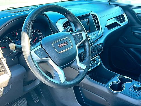 Used 2024 GMC Terrain SLE FWD image 12