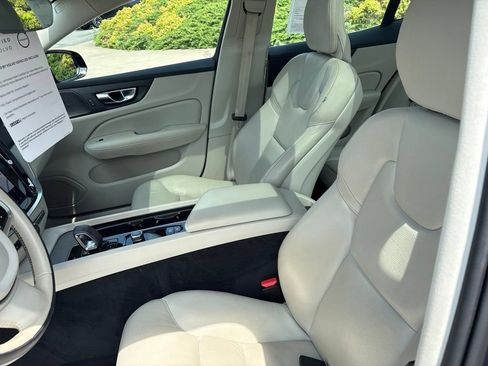 Certified 2023 Volvo S60 B5 Plus w/ Climate Package FWD image 17