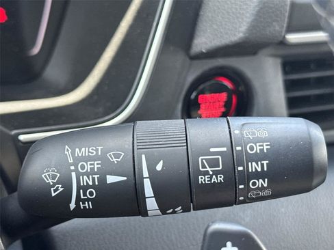 Used 2025 Honda Pilot Touring image 20