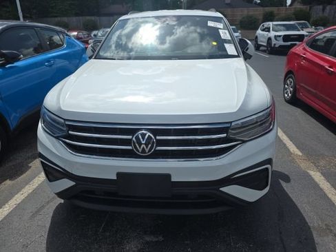 Used 2022 Volkswagen Tiguan S FWD image 2