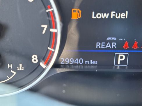Used 2025 Nissan Altima 2.5 SV FWD image 19