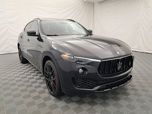 Used 2021 Maserati Levante S image 2