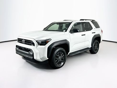 Used 2025 Toyota 4Runner SR5 AWD/4WD image 3