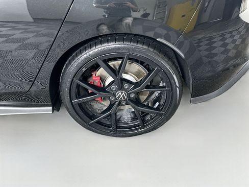 Used 2024 Volkswagen GTI SE FWD image 11