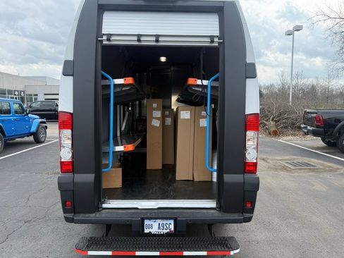 Used 2024 RAM ProMaster 3500 w/ Delivery Van Package FWD image 47