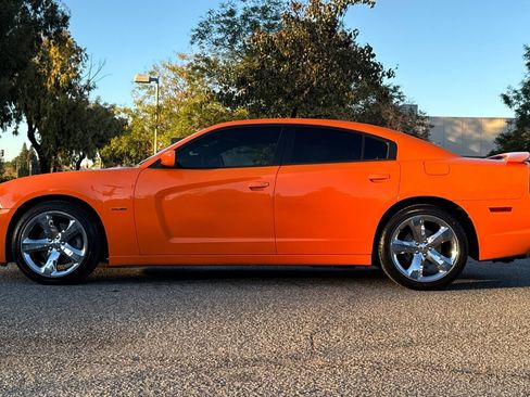 Used 2014 Dodge Charger R/T w/ Wheels & Tunes Group image 7