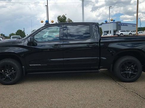 Certified 2025 Chevrolet Silverado 1500 High Country w/ Midnight Edition image 5