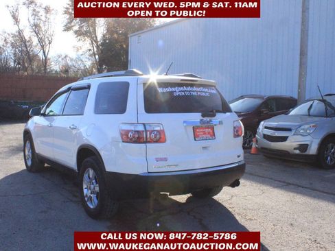 Used 2011 GMC Acadia SLE image 6