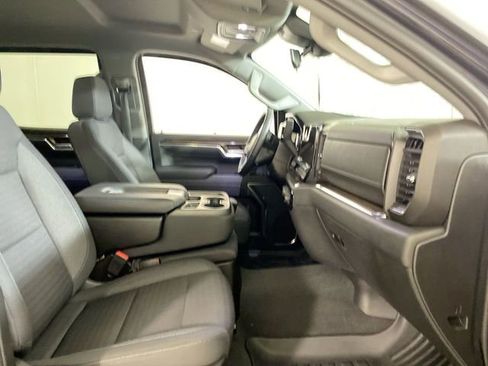 Used 2023 Chevrolet Silverado 1500 LT image 35