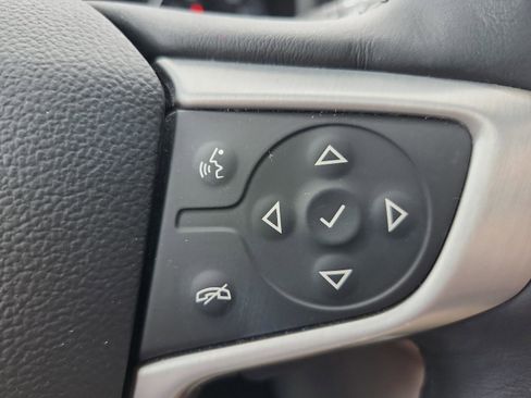 Certified 2022 GMC Terrain SLT image 25