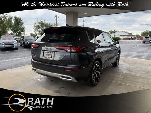 Used 2024 Mitsubishi Outlander SE FWD image 9